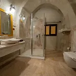Ares Cave Hotell 3*