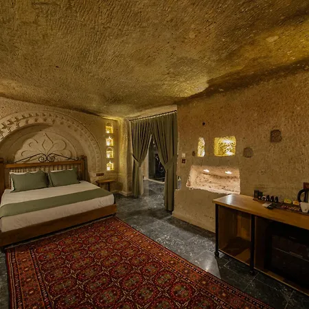 Ares Cave Hotell