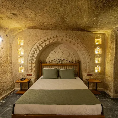 Hotel Ares Cave 4*