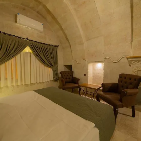 Hotel Ares Cave *