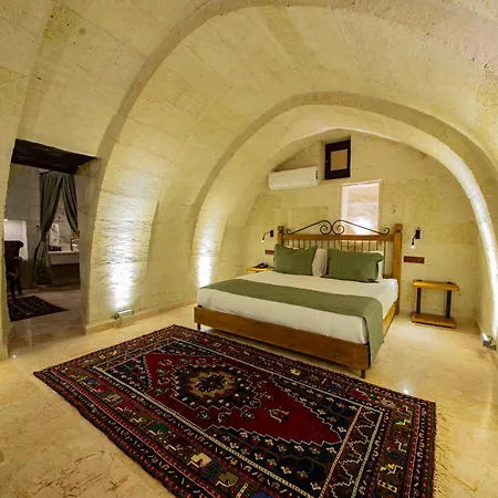 Ares Cave Hotell