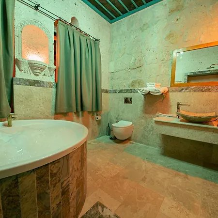 Ares Cave Hotell