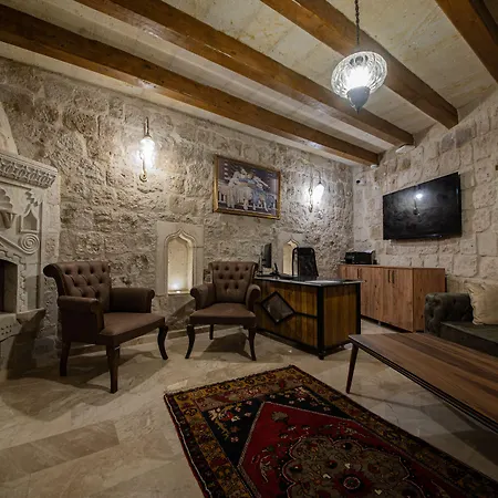 Hotel Ares Cave 4*