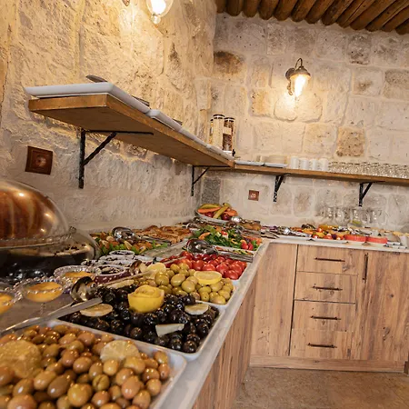 Hotel Ares Cave 4*