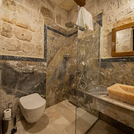 Ares Cave Hotell 4*