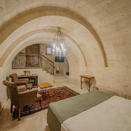 Ares Cave Гореме