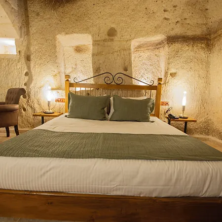 Ares Cave 4*