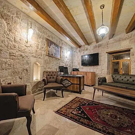 Hotell Ares Cave 4*