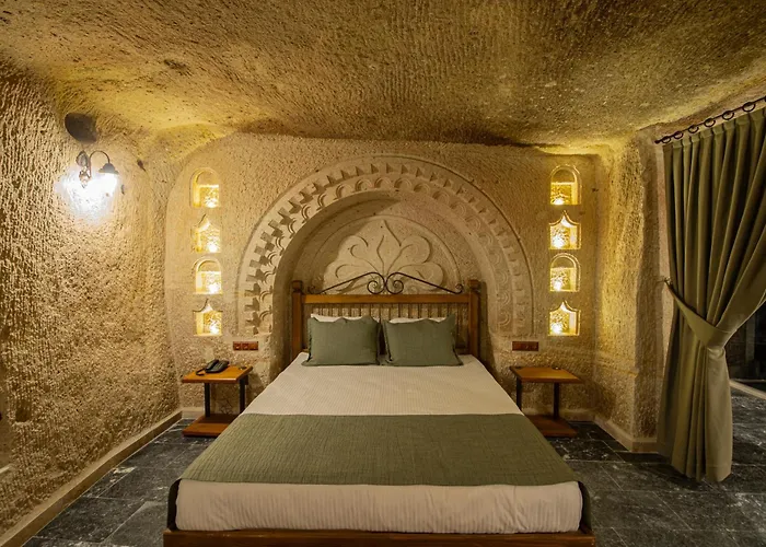 Hotel Ares Cave *